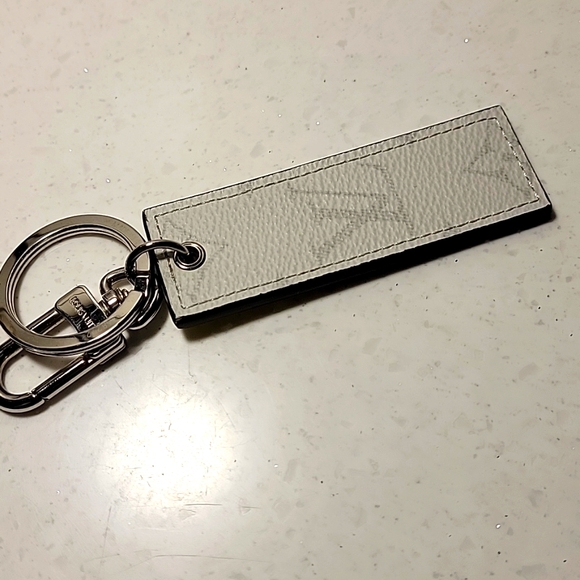 AUTHENTIC LOUIS VUITTON x Virgil Abloh Key chain w/ dust bag limited Edition COA - Picture 3 of 7
